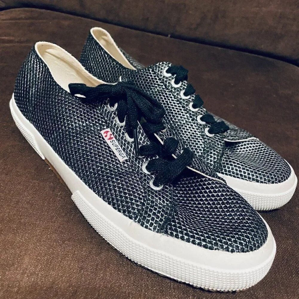 Mint Condition SUPERGA Low Black Snake pattern gumsole bottoms Womens 10 Mns 8.5